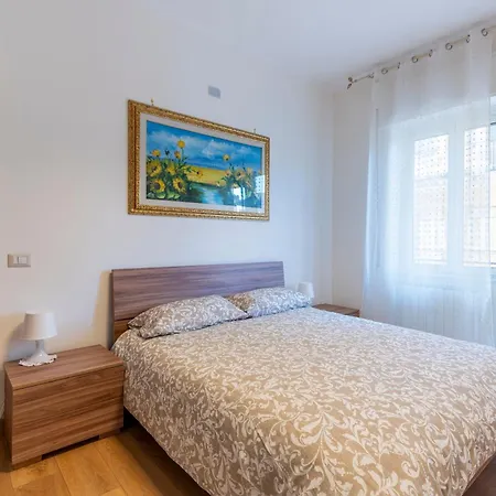 Charming Battistini *