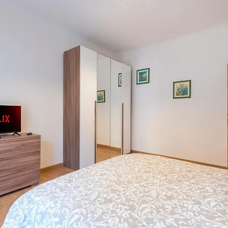 Charming Battistini Apartment *