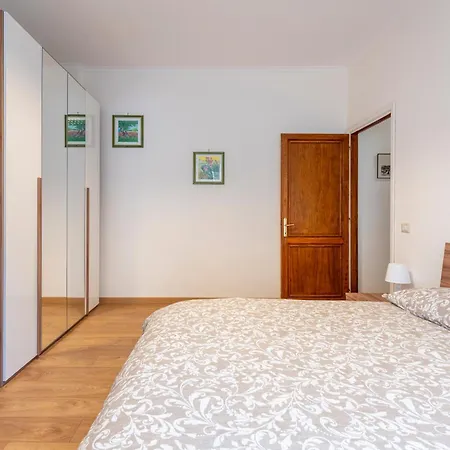 Charming Battistini Apartment *