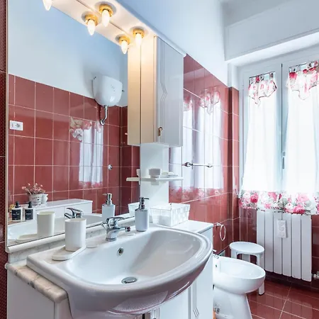 Apartment Charming Battistini Rom